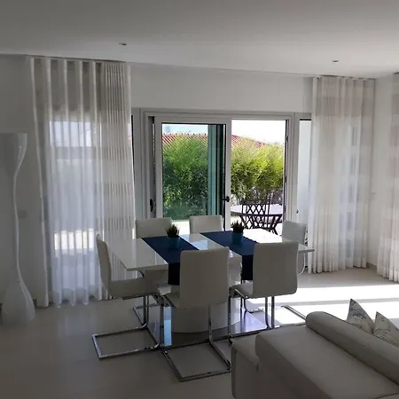 Silver Coast דירה